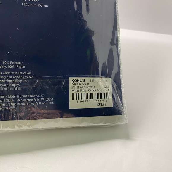 NEW  Croft & Barrow fabric TABLECLOTH Spring Floral stitched 60 x 120 oblong - Picture 5 of 6